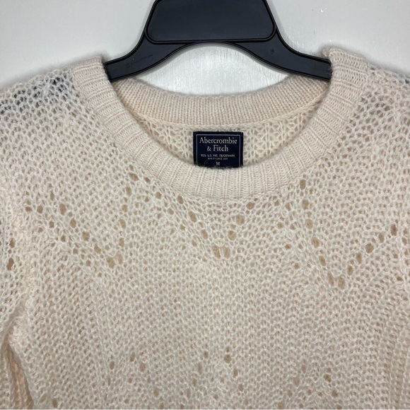 Abercrombie & Fitch Cream Colored Loose Knit, Sweater, Wool and Alpaca Blend - Picture 3 of 8